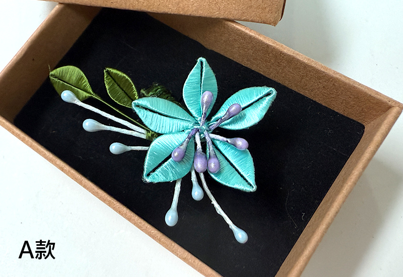 傳統紅春仔花(百合花)夾/胸針/髮梳